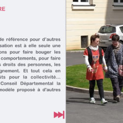 Éléonore et Elise se promènent