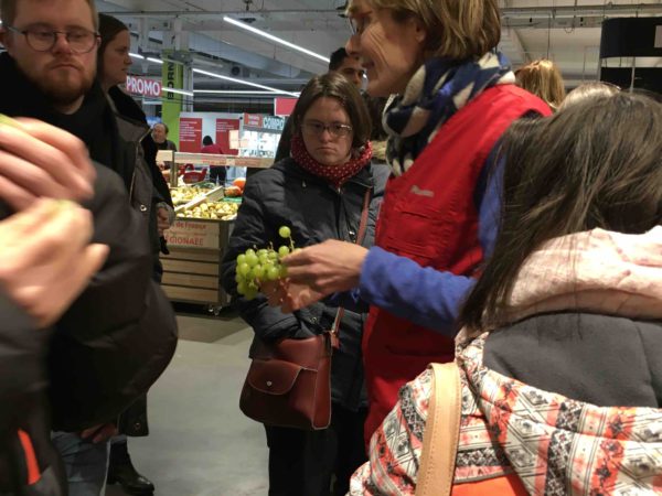 Etal de fruits & légumes Auchan 33